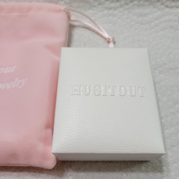 Layered Butterfly Necklace - Picture 3 of 3